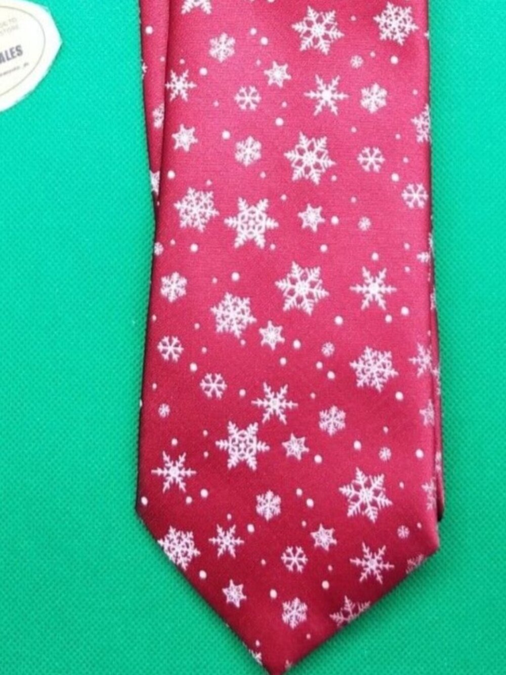 Noel Holiday Collection Christmas Red "Snowflake" Mens Neck Tie Party Office